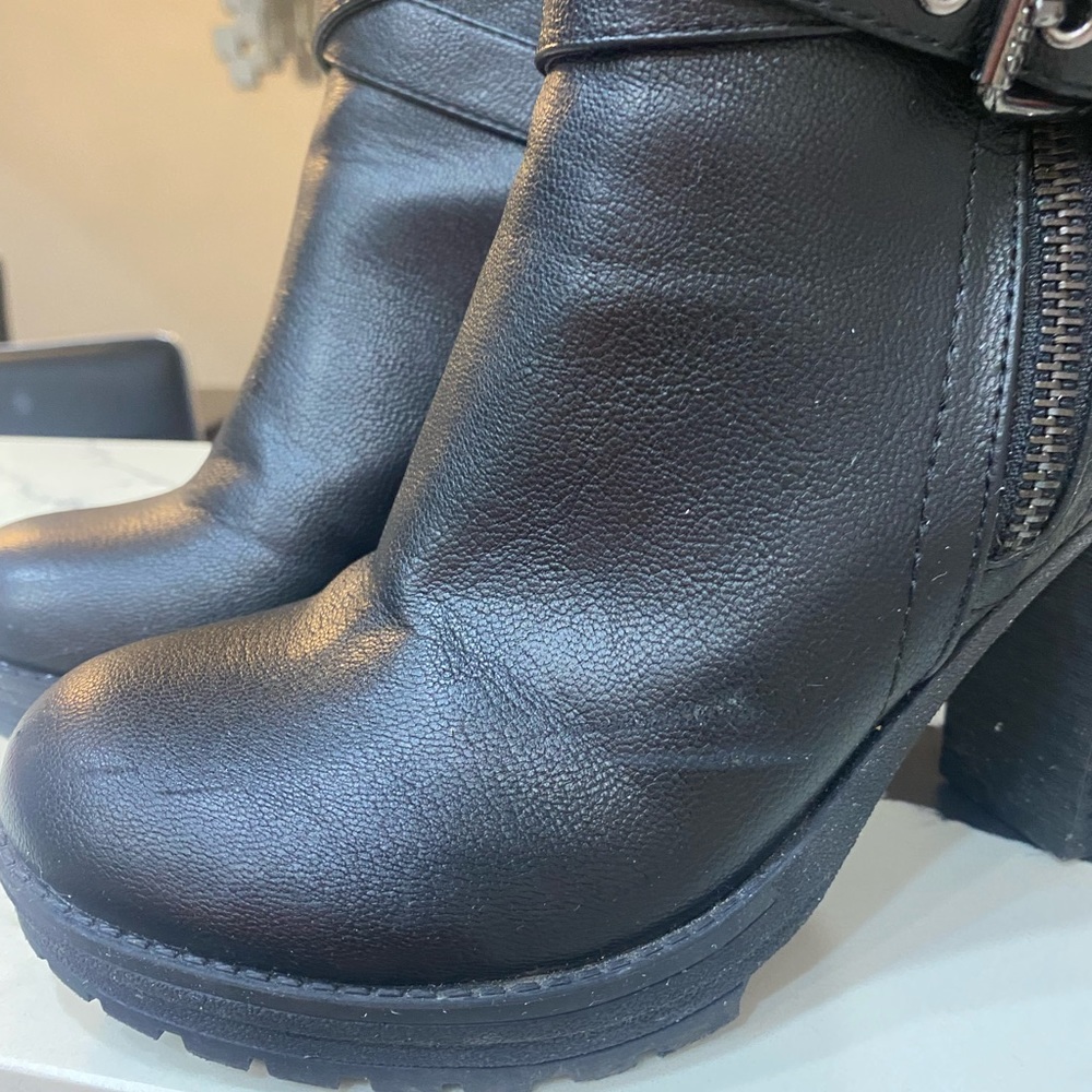 Guess Fur lined boots